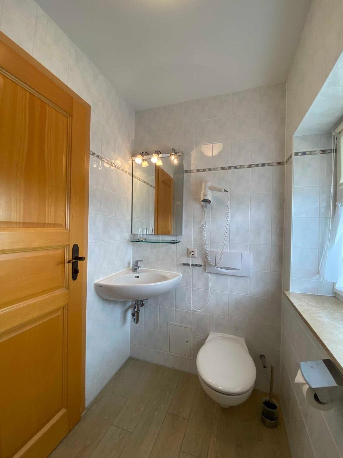 Apartment Suederhaus Hiddensee App 4 Neuendorf (Hiddensee)